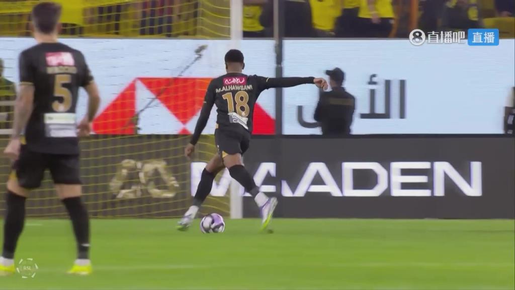 赛哈特海湾扳回一城！豪萨维劲射世界波破门！