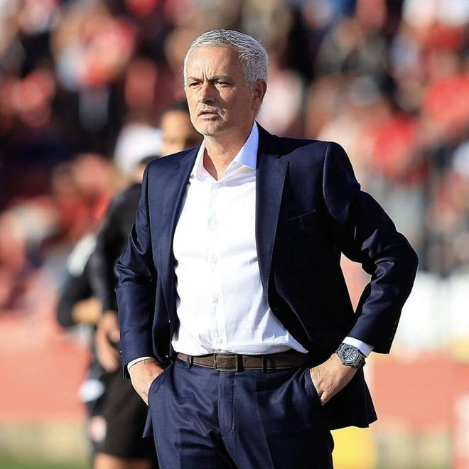 本菲卡3-0晉級(jí)4強(qiáng)，穆里尼奧又贏了！沖擊三冠王是正道，歐冠再見