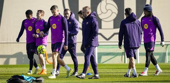 世体:弗里克给全队放假一天,为周末的联赛恢复体力