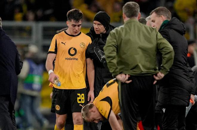 图片报:多特后防线出现危机,将面临安东和安塞尔米诺缺阵