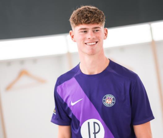 记者：西汉姆依然想要查理-克雷斯维尔，图卢兹要价2200万镑