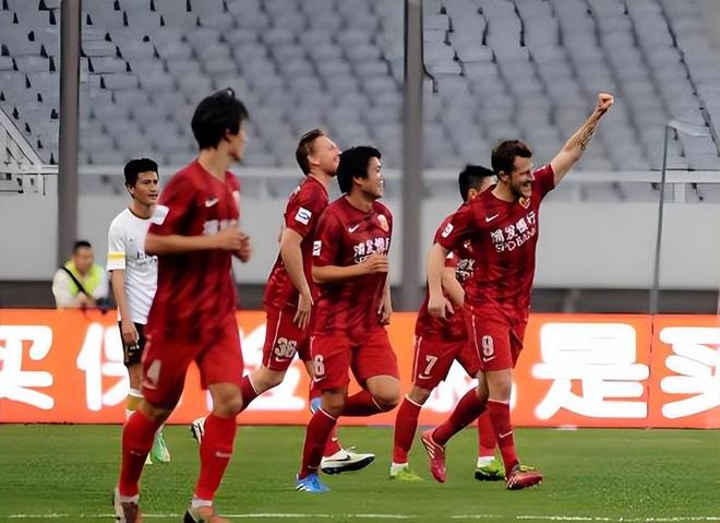 上港队亚冠小组赛依然有希望,中锋强援发挥成关键,值得球迷期待