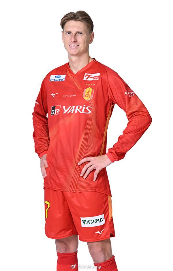 德转:武里南联签下丹麦前锋容克尔;该队下轮亚冠客战蓉城