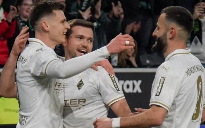 德甲最新积分战报:多特绝杀狂追拜仁,药厂翻车不莱梅11轮不胜