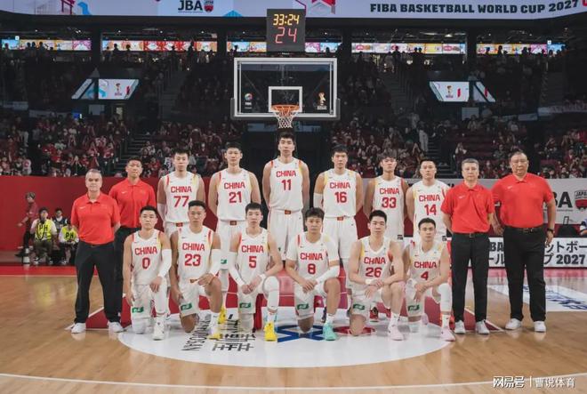 击败日本队!郭士强世预赛首胜,主场哨太黑了,央视解说怒斥!