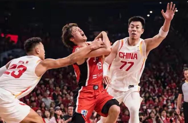 中国男篮逆转日本原因:下半场弃用张镇麟成关键,他全场0数据!