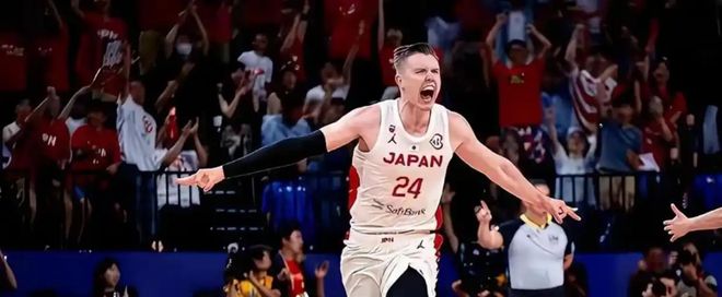 双重逆袭,中国男篮逆转日本,中国台北送助攻,已经重夺主动权