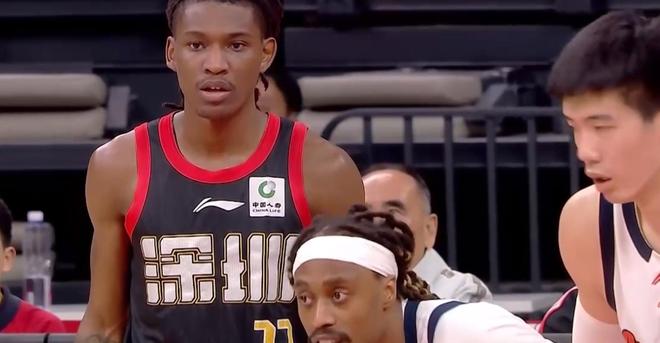 张皓嘉拯救杜锋！萨林杰末节封神，广东101-97双杀深圳终结3连败