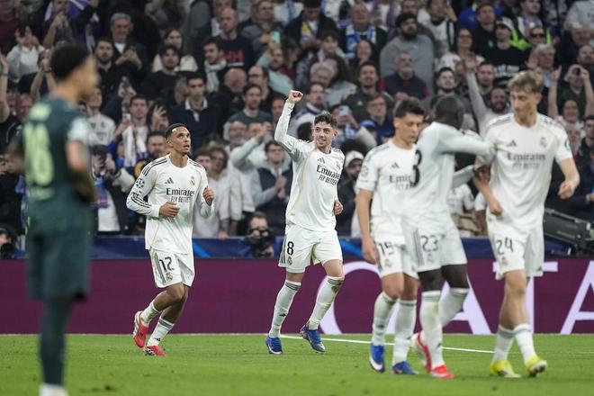 欧冠综述：皇马3-0曼城 巴黎5-2切尔西 阿森纳绝平 博德闪耀5连胜