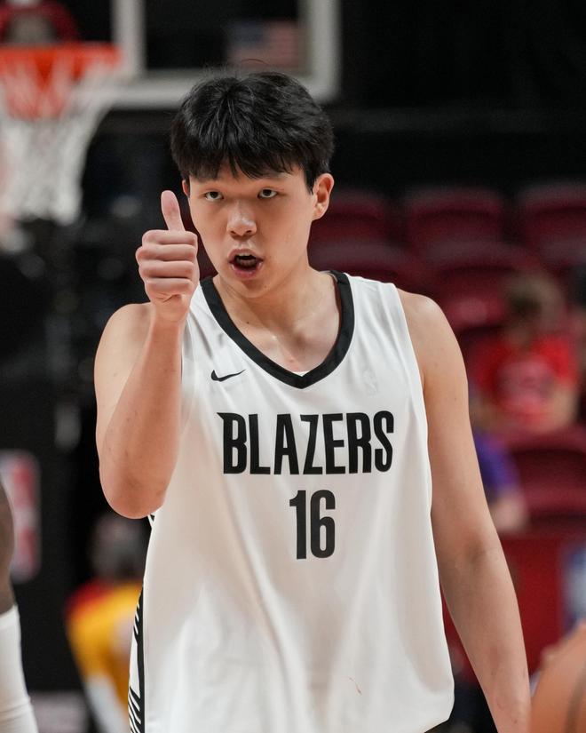 杨瀚森：来到NBA压力很大，但姚明告诉我要享受这里的一切