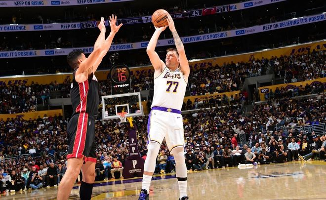 3連勝沖上西部第3！湖人解鎖第3把防守大閘，東詹奪冠希望大增啊