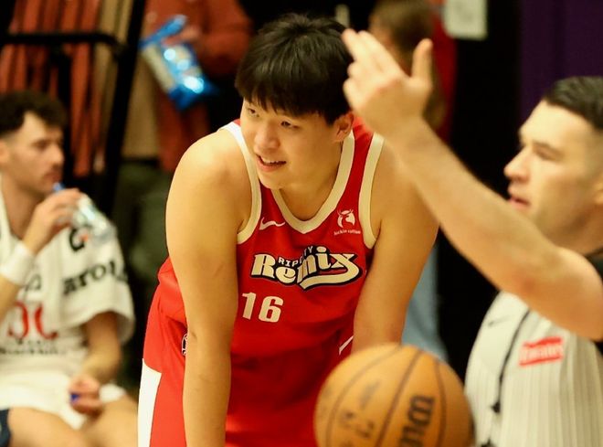 杨瀚森5天奔波近7000公里! 辗转三城练级:我走的每一步都算数