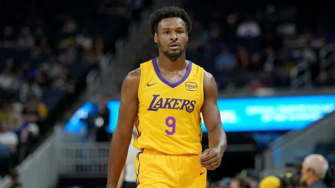 创生涯助攻数新高，布朗尼19分钟4中1得5分6助0失误