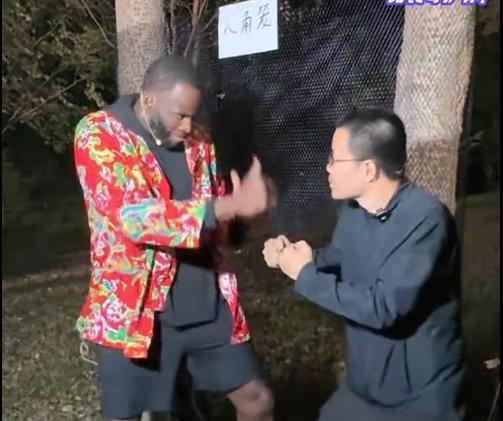 最軟八角籠之戰！追夢身穿東北花襖大戰徐靜雨 后者服軟送上果籃