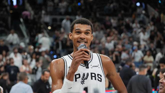 分析:文班亞馬的MVP級表現(xiàn)如何助力馬刺躋身總冠軍爭奪行列