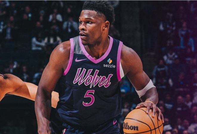 華子40+6末節(jié)14分!森林狼送獨(dú)行俠10連敗 戈貝爾22+17