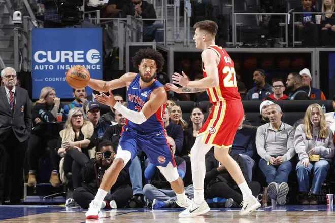 東部第一!活塞8人上雙三殺老鷹 杰倫三雙達成1000三分里程碑