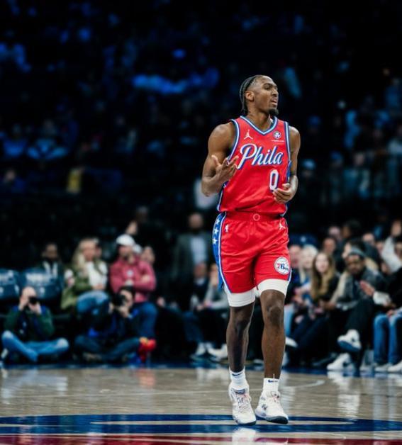 雙槍43分帶不動(dòng)大帝，布朗單節(jié)16分轟32+3+6，綠凱復(fù)仇送76人首敗