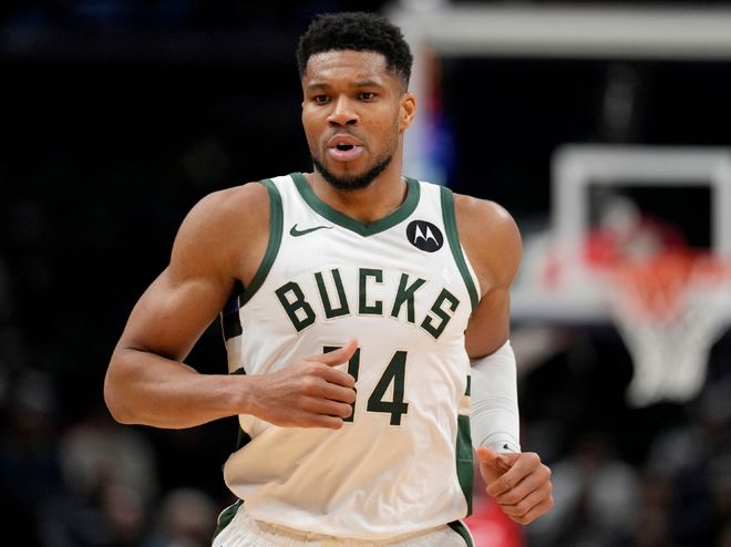 字母大号两双打爆前队友，麦科勒姆18+4+4+绝杀，奇才险胜雄鹿