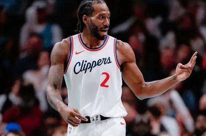 快船惨败雷霆!伦纳德带队丢分,邓恩祖巴茨瑕疵大,没哈登真不行