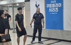 记者：孙兴慜不会随热刺返回英国，将继续留在韩国