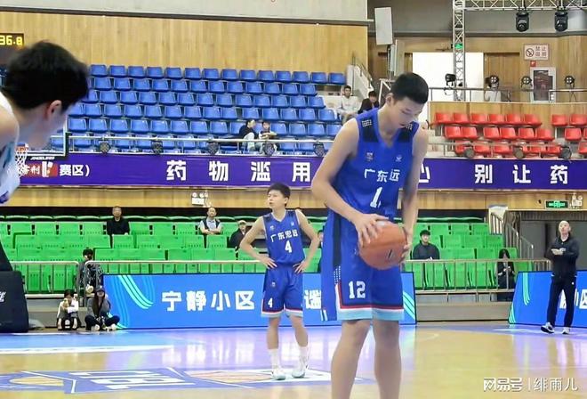 完爆胡明轩+碾压徐杰!广东队迎来顶级控卫,未来将驰援杜锋!