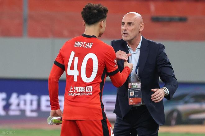 中超最后一轮有多刺激？八场同时开球，冠军、保级全在一场定生死