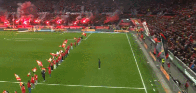 半场:勒沃库森0-0科隆,瓦尔德施密德失良机