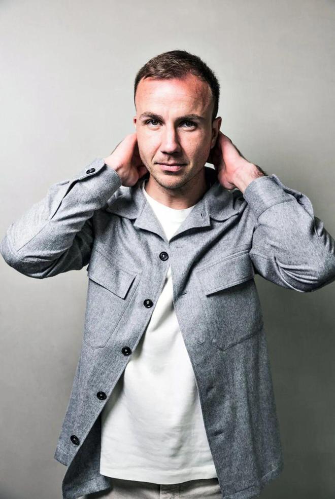 激情归于平淡,昔日金童想做个好人