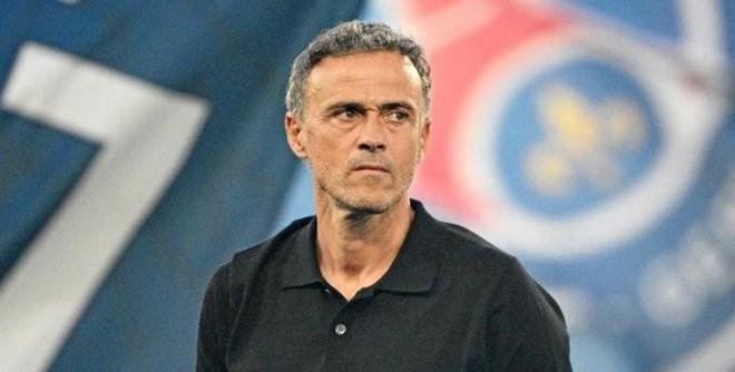 巴萨官方:将拍卖对巴黎签名球衣,部分收益捐给恩里克基金会