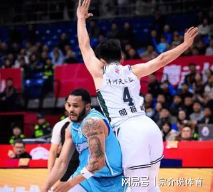 CBA又闹出笑话,外援88分,本土球员11分,中国男篮很难了