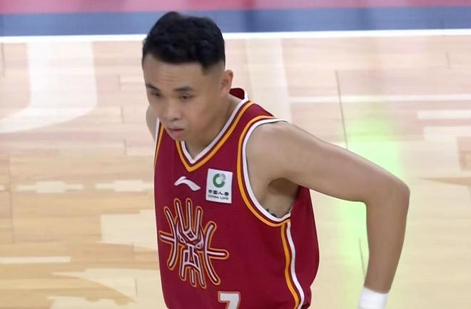 CBA爆冷！廣州送山西四連敗，新外援首秀12+4，徐昕11分10板6帽