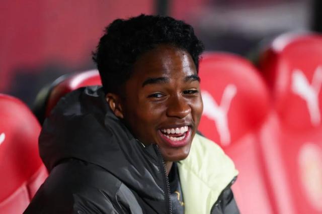 【觀察】從兩名新星“換家”看職業(yè)足球的成本