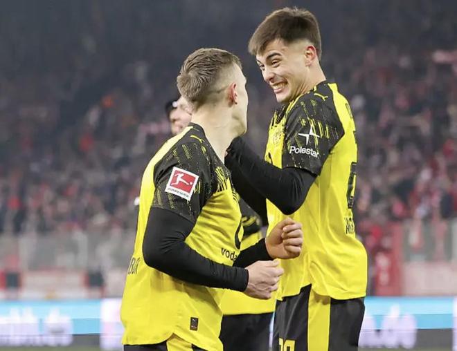 德天空：安塞爾米諾本想繼續(xù)留在多特；多特正評估是否需引援