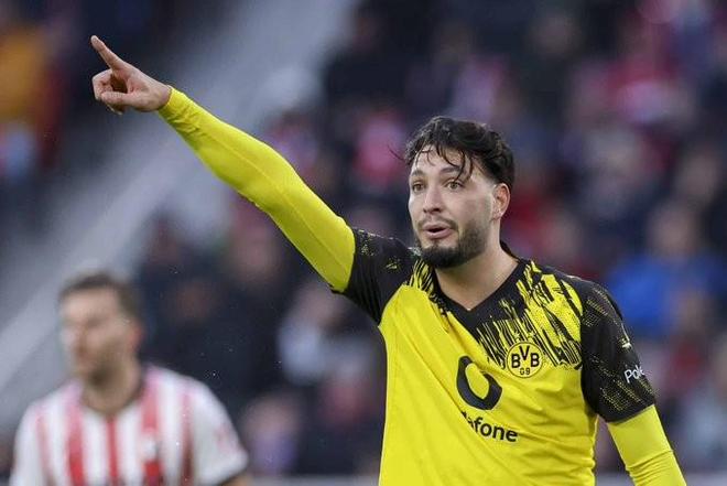 斯基拉：加拉塔薩雷正與多特就簽下本塞拜尼進(jìn)行談判