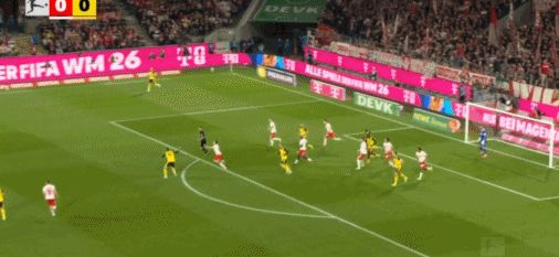 半場：多特1-0科隆，拜爾助攻吉拉西破門，辛普森-普西染紅