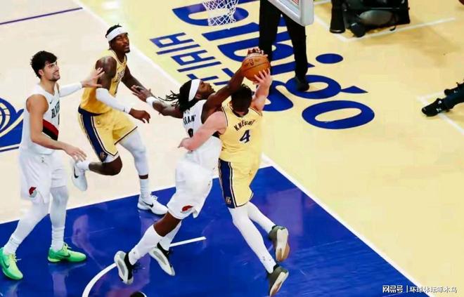 杨瀚森登场8分钟获1分1篮板 NBA常规赛开拓者122-108洛杉矶湖人