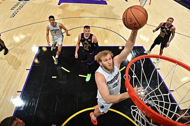 火箭舊將這次又打爆了湖人內(nèi)線，為什么灰熊還不讓他進入先發(fā)？