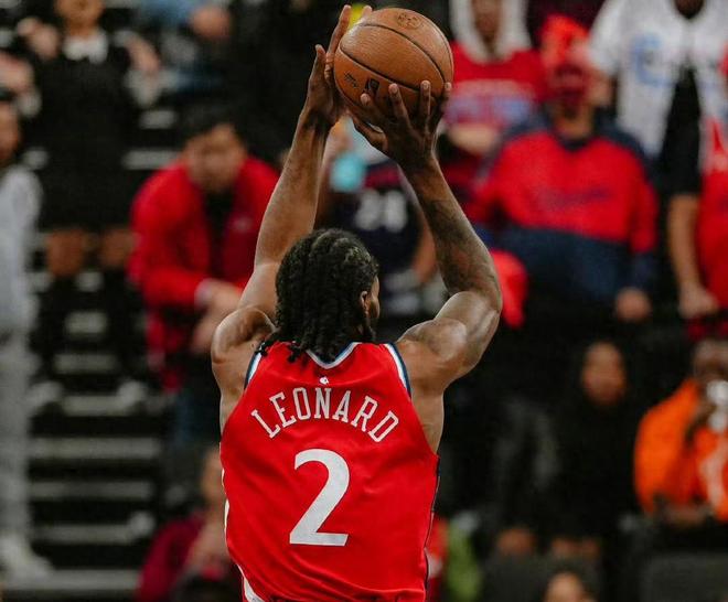 快船126-124鵜鶘！無解的不是絕殺，是倫納德這番話，他道歉攬責(zé)