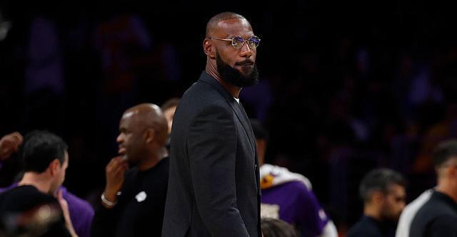 Shams:詹姆斯不会随队出征5连客之旅 可能去G联盟训练