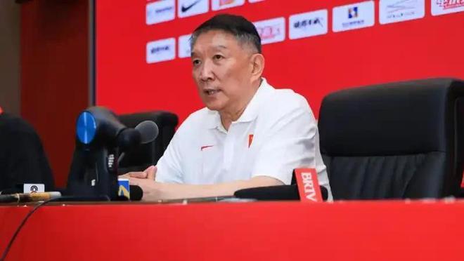 宫鲁鸣放弃李梦对吗？杨毅:骂宫指导的人 对李梦和宫指导一无所知