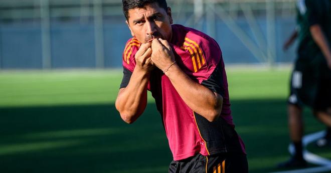 皮萨罗：罗马首要目标是欧冠资格，但再买几个人他们能争冠