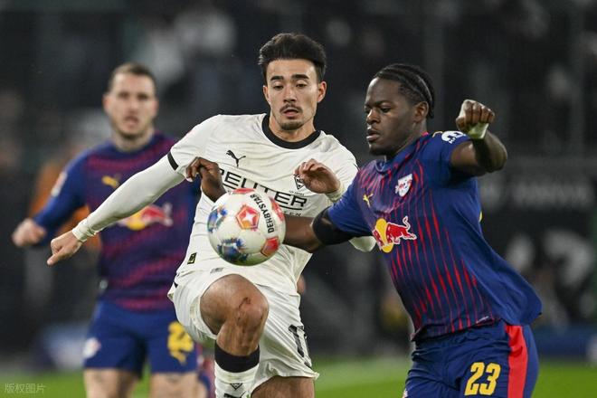 德甲最新積分戰(zhàn)報 萊比錫悶平門興難追拜仁 多賽一場落后5分