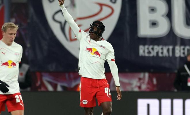 19岁22天,莱比锡边锋迪奥曼德成为德甲历史第二年轻戴帽球员