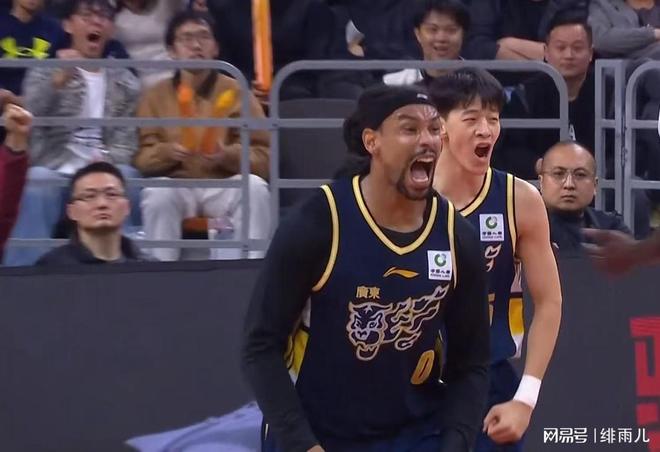 先战宁波+再拼上海!CBA“新王炸”拯救广东队,保送杜锋进总决赛