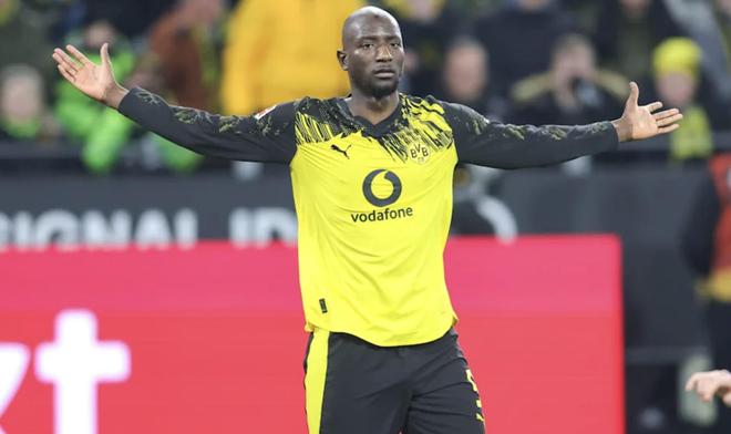 图片报：费内巴切考虑引进吉拉西，该球员今冬不打算离开多特