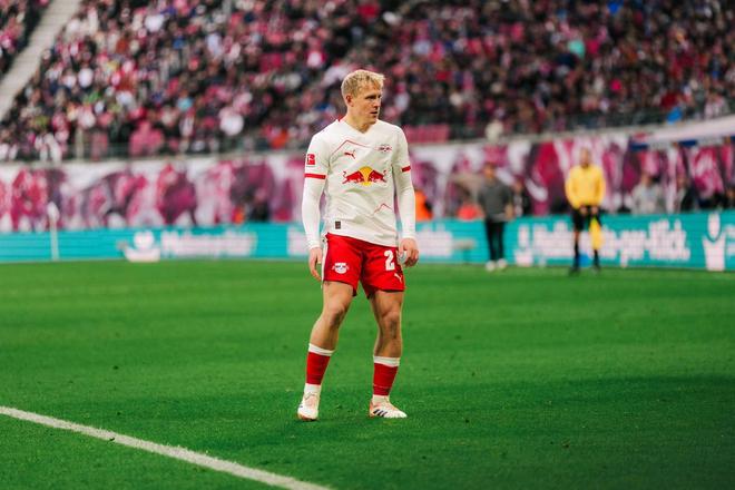 莱比锡官方：中场施拉格尔将在本赛季结束后自由身离队