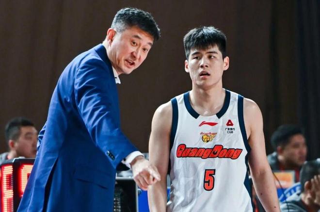 廣東男籃42分大勝,遼寧男籃不敵吉林,北京男籃力克浙江!