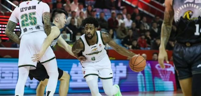 隨著廣東大勝四川，遼寧輸掉東北德比，上海、北京、山東、深圳都贏球，CBA排名重新調整，廣東重返第三