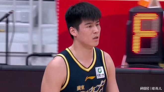 單節狂轟20分！CBA暴力鋒衛打臉杜鋒，這才是廣東隊的奪冠底牌！